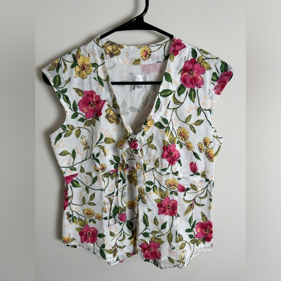 LOFT Tops - Ann Taylor Loft Floral V-Neck Cap Sleeve Button Up Top w/ Tie 2